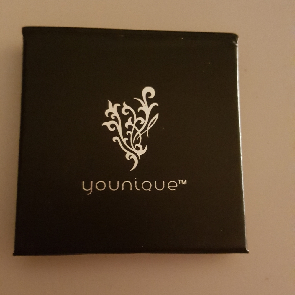 Authentic younique pressed eyeshadow